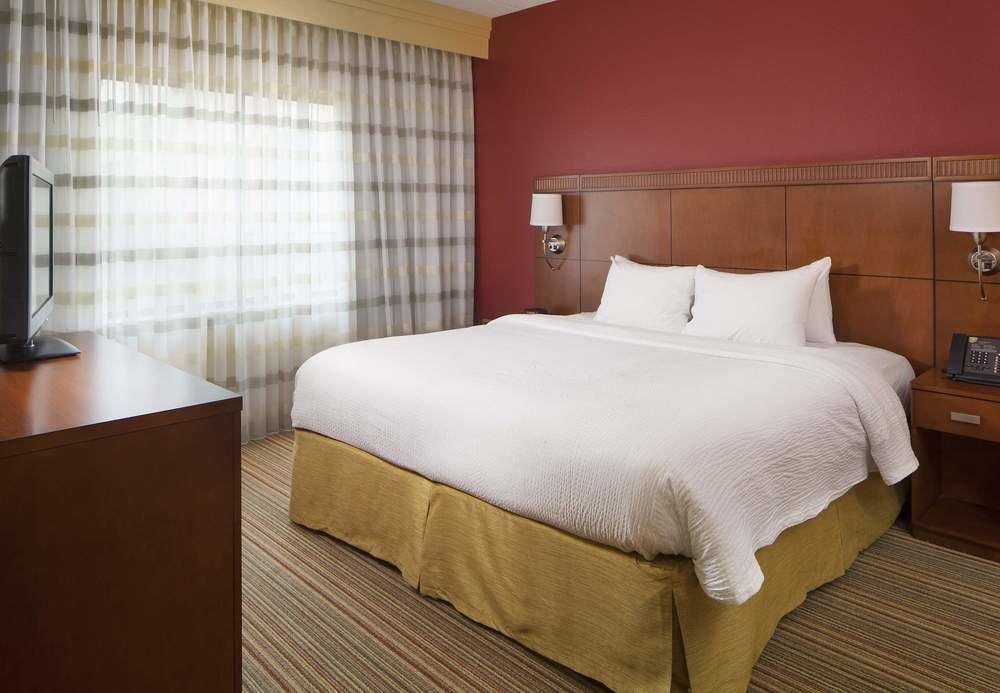 Courtyard By Marriott Грийнсбъро Екстериор снимка