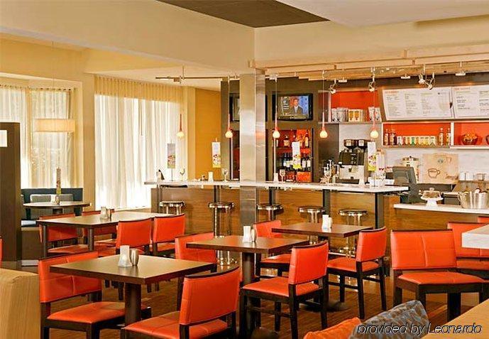 Courtyard By Marriott Грийнсбъро Екстериор снимка